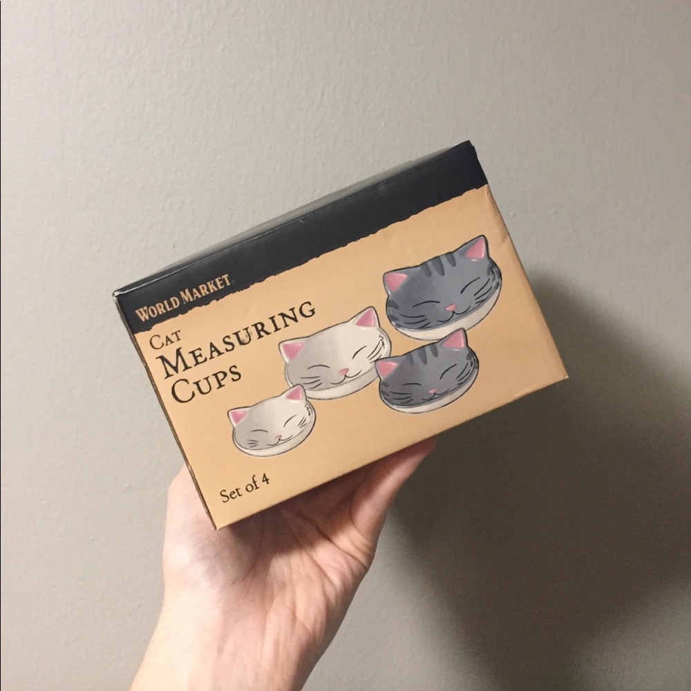 World Market Cat Measuring cups